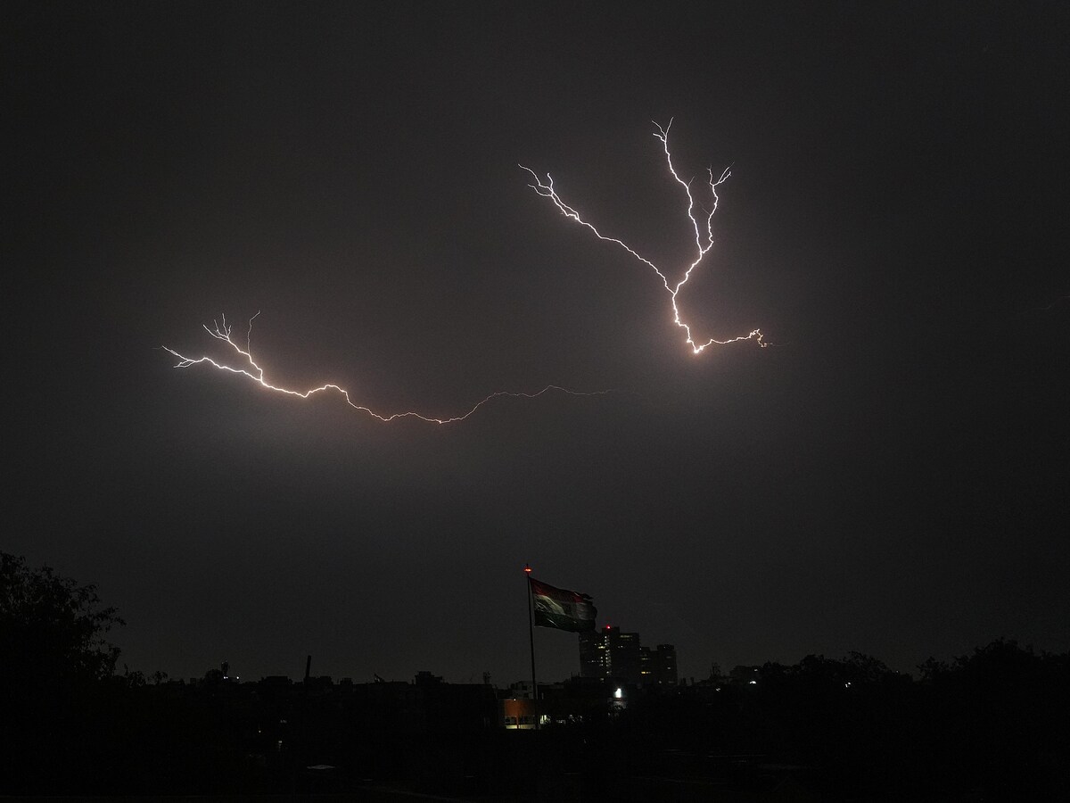 Delhi Thunderstorm Warning: IMD Predicts Rain, Hail For April 8 Amid Heat Dome Break
